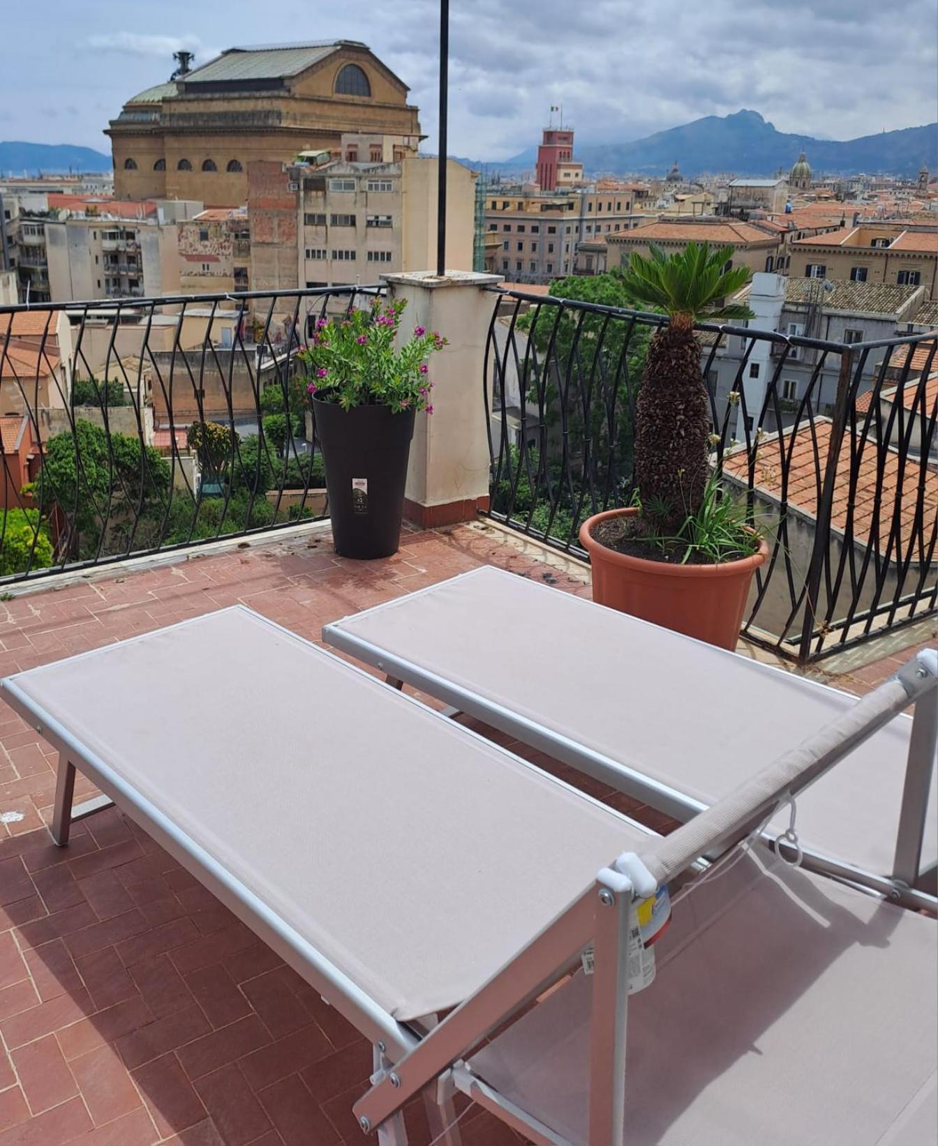Residenza Paola Apartment Палермо Екстериор снимка