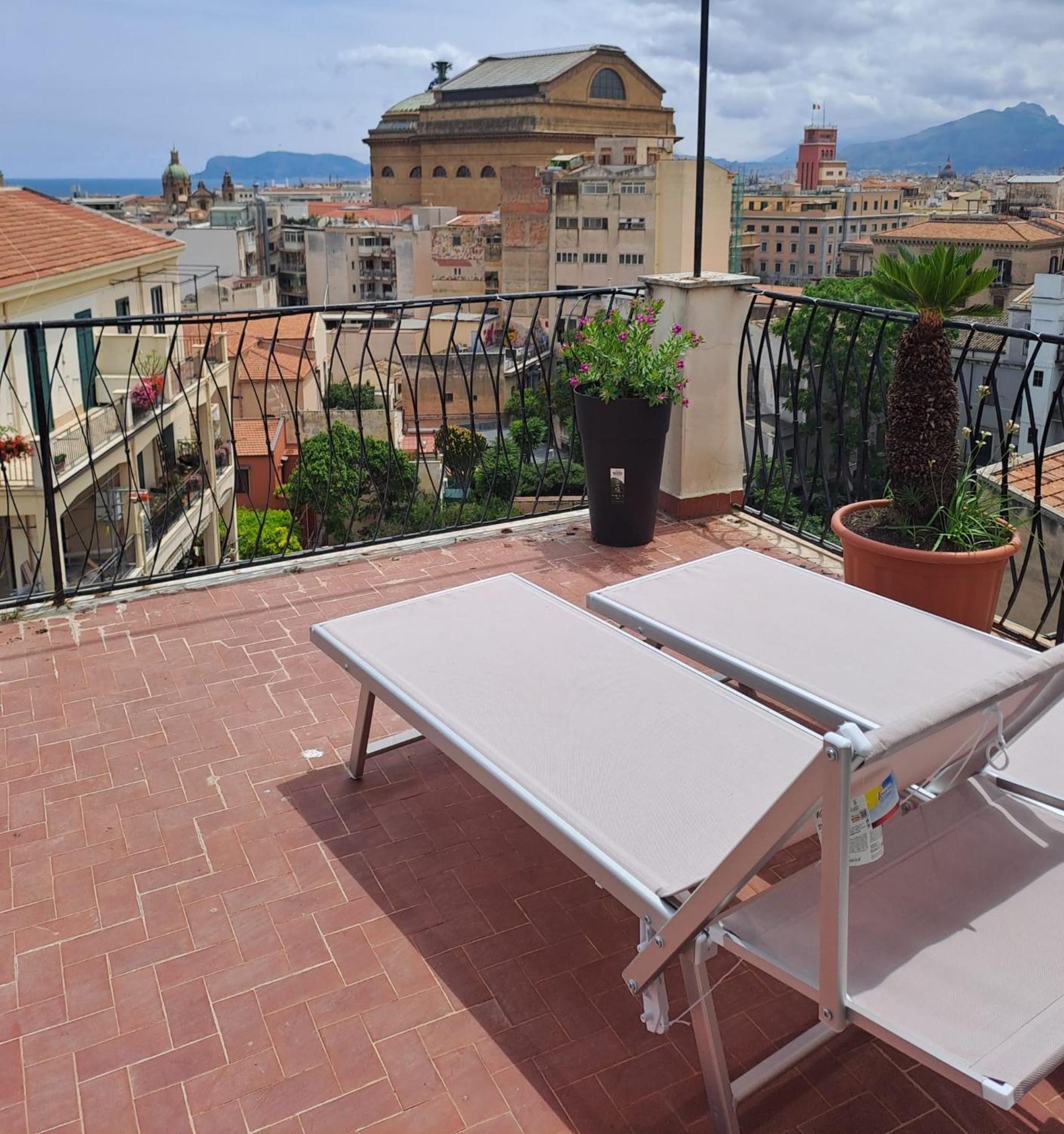 Residenza Paola Apartment Палермо Екстериор снимка